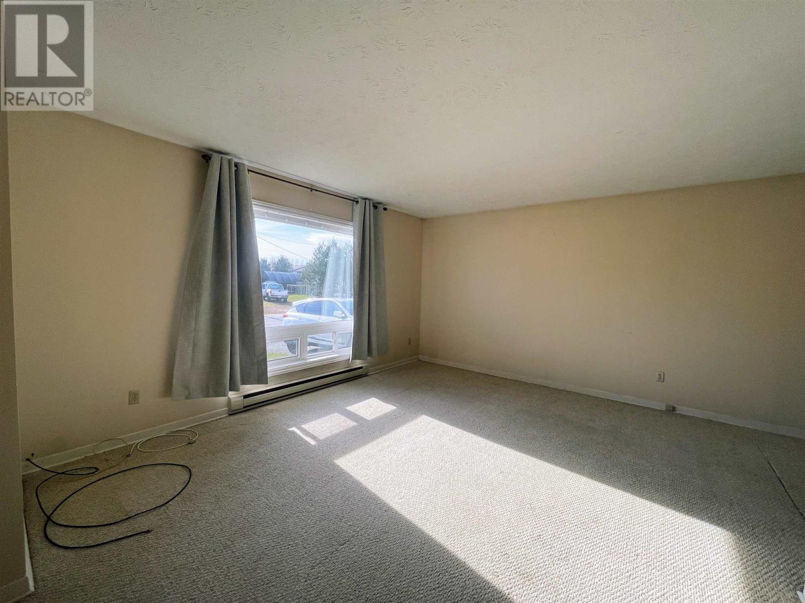 5 Wendego St, Manitouwadge, Ontario  P0T 2C0 - Photo 2 - TB242811