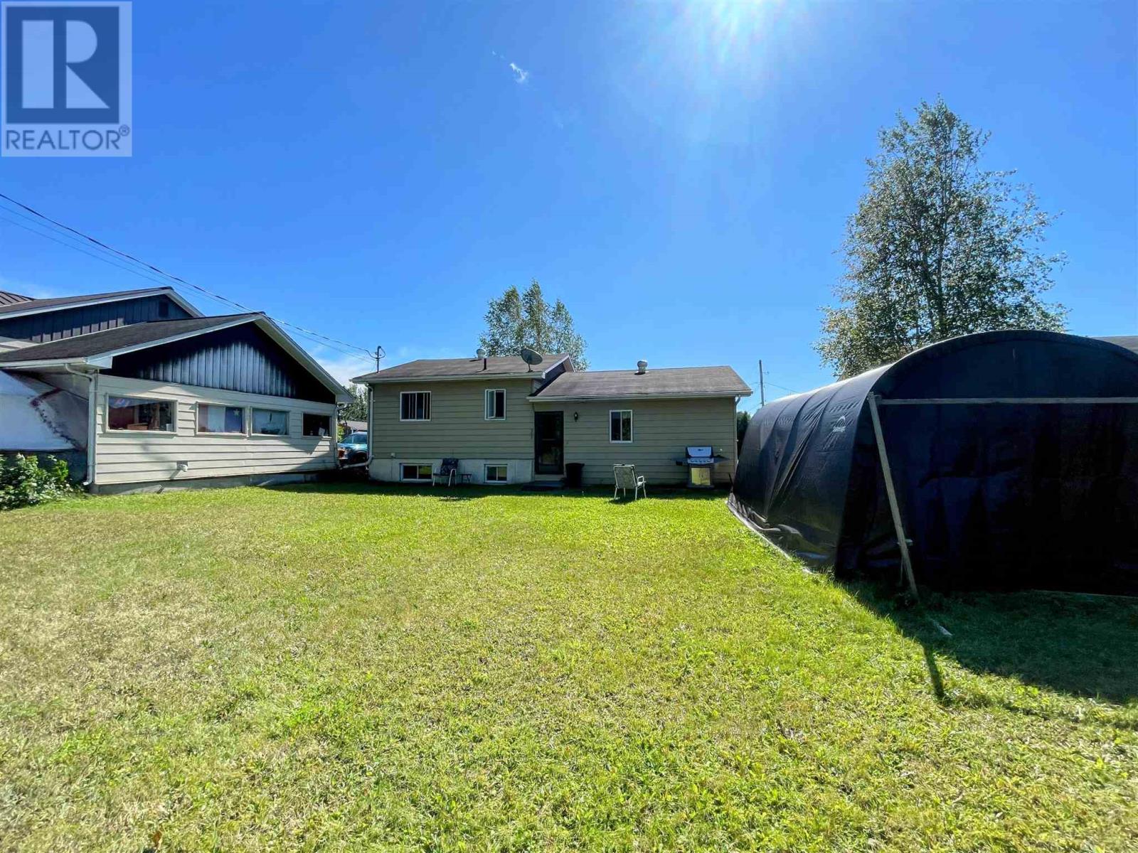 5 Wendego St, Manitouwadge, Ontario  P0T 2C0 - Photo 30 - TB242811