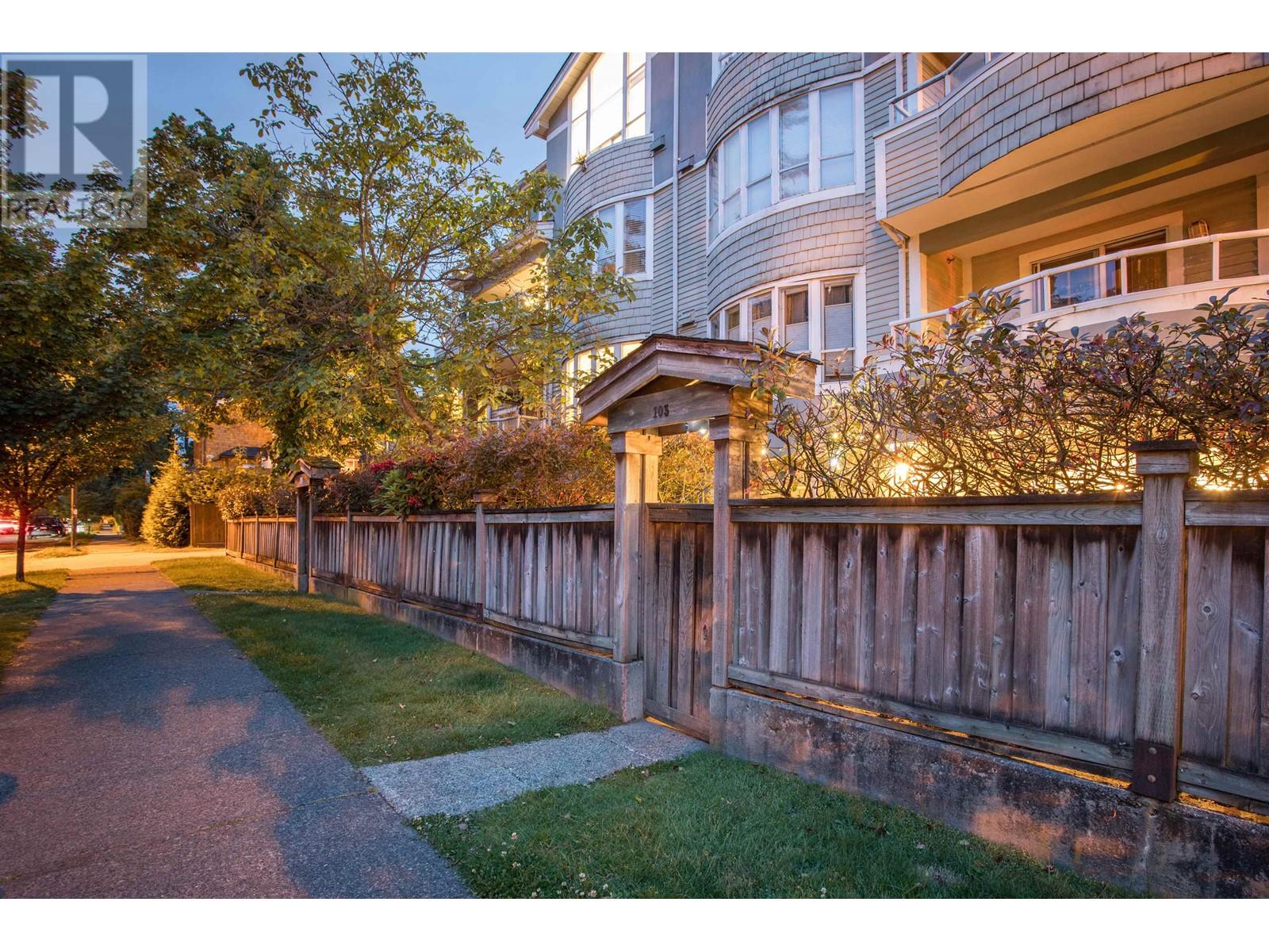 103 3220 W 4th Avenue, Vancouver, British Columbia  V6K 1R9 - Photo 1 - R3012764
