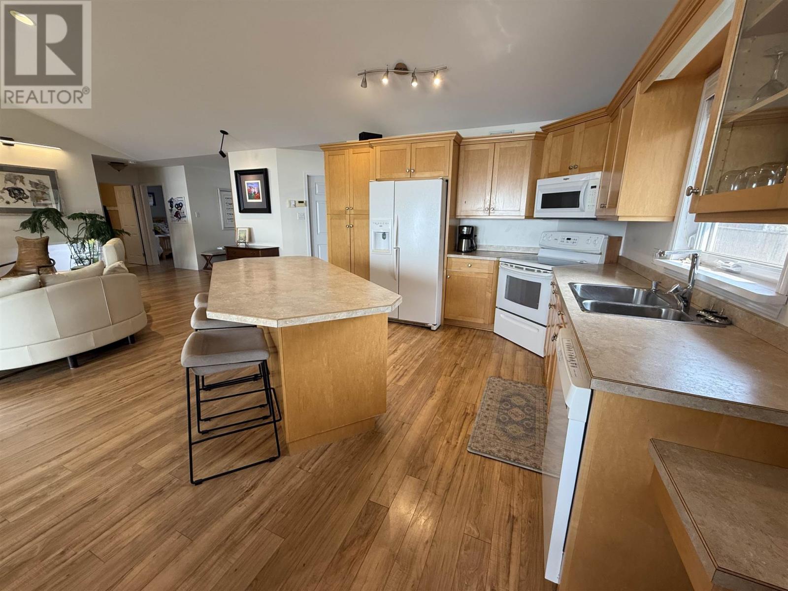 1329 Silver Beach Dr, Thunder Bay, Ontario  P7A 0Y8 - Photo 16 - TB251576