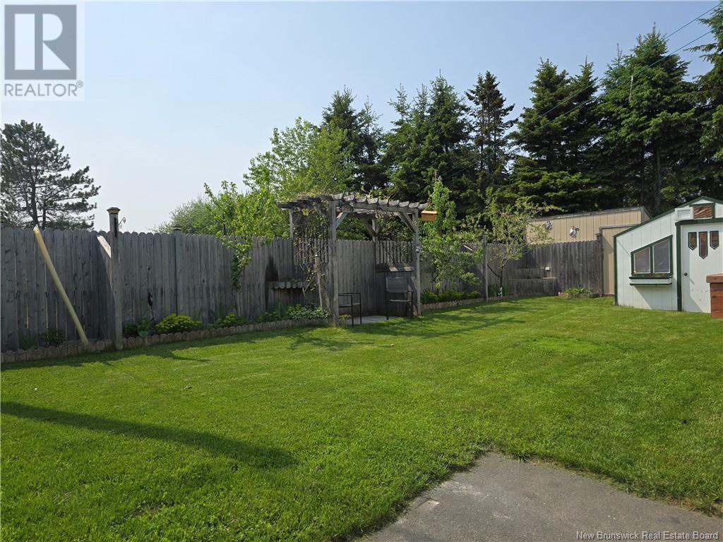 500 Principale, Beresford, New Brunswick  E8K 2A3 - Photo 10 - NB120291