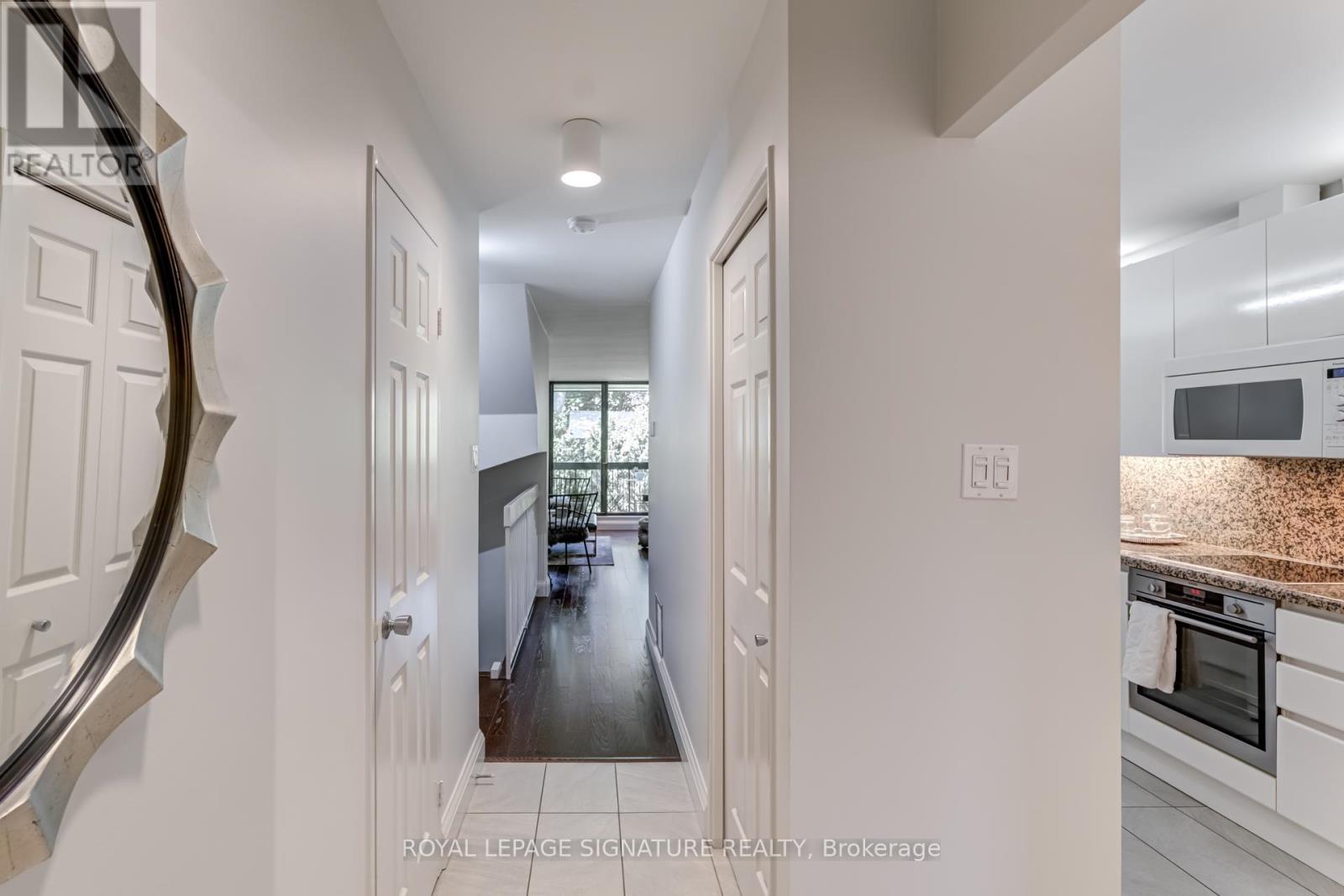 B2 - 142 Pears Avenue, Toronto, Ontario  M5R 1T2 - Photo 3 - C12206446