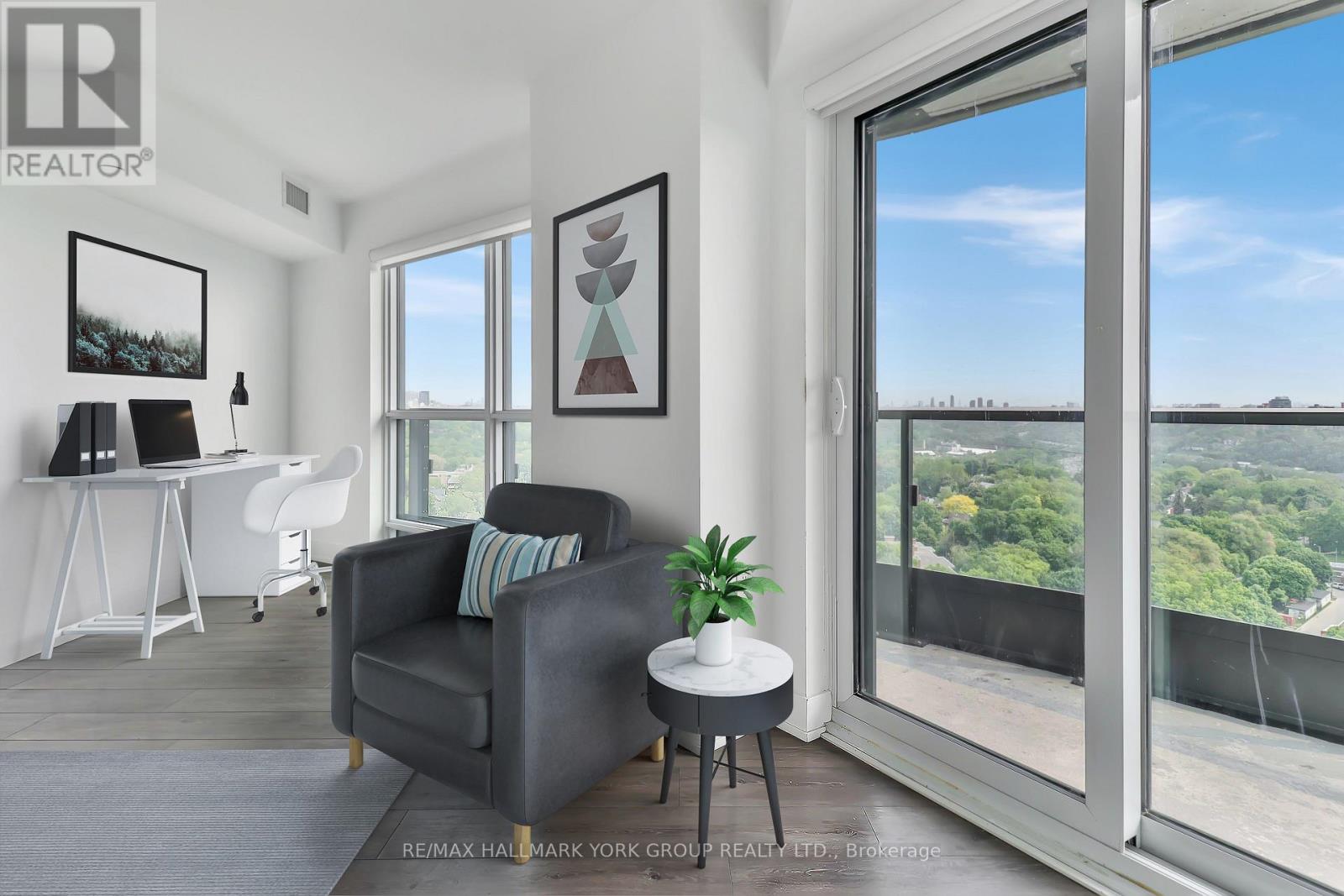 2017 - 585 Bloor Street E, Toronto, Ontario  M6G 1K5 - Photo 2 - C12206460