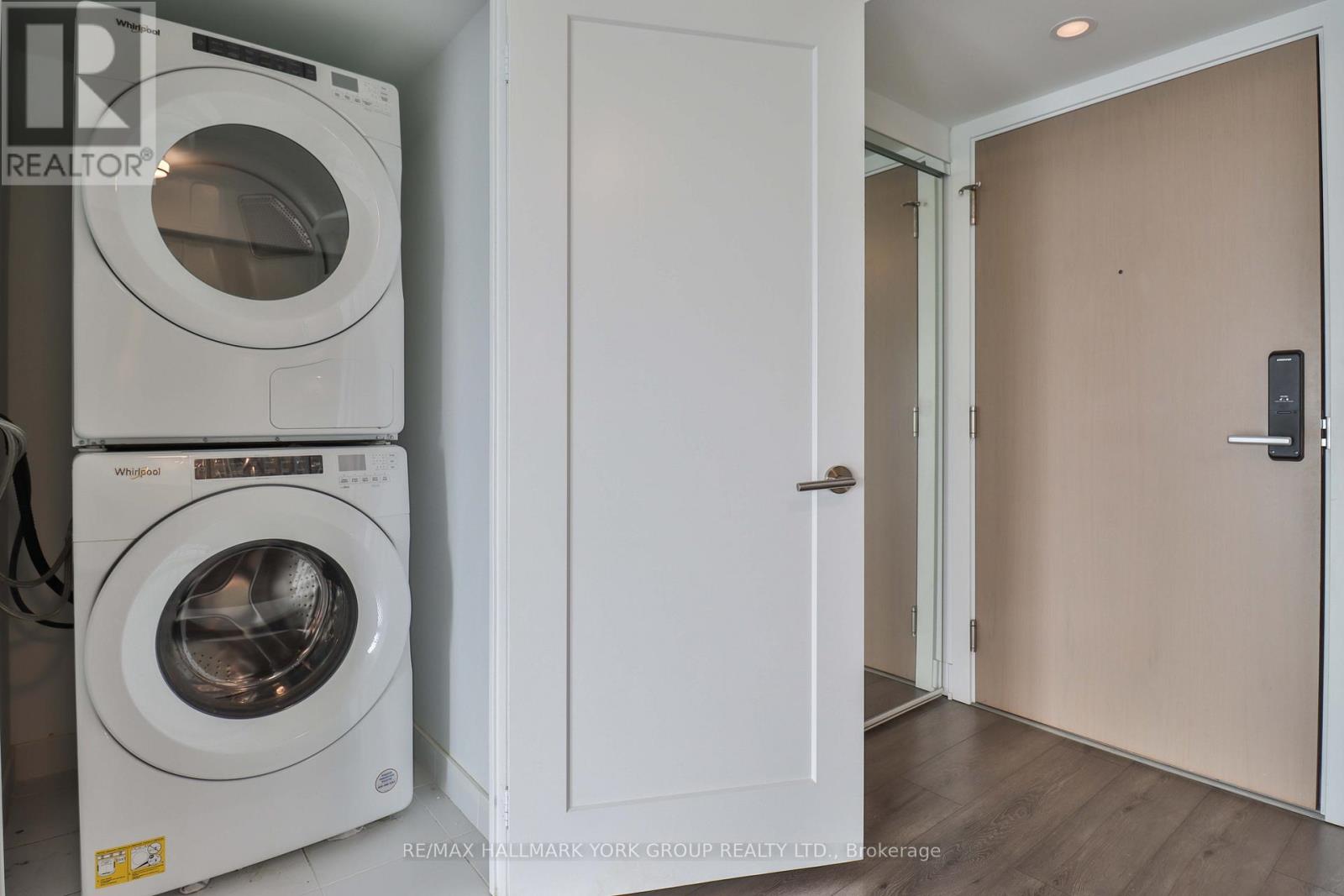 2017 - 585 Bloor Street E, Toronto, Ontario  M6G 1K5 - Photo 24 - C12206460