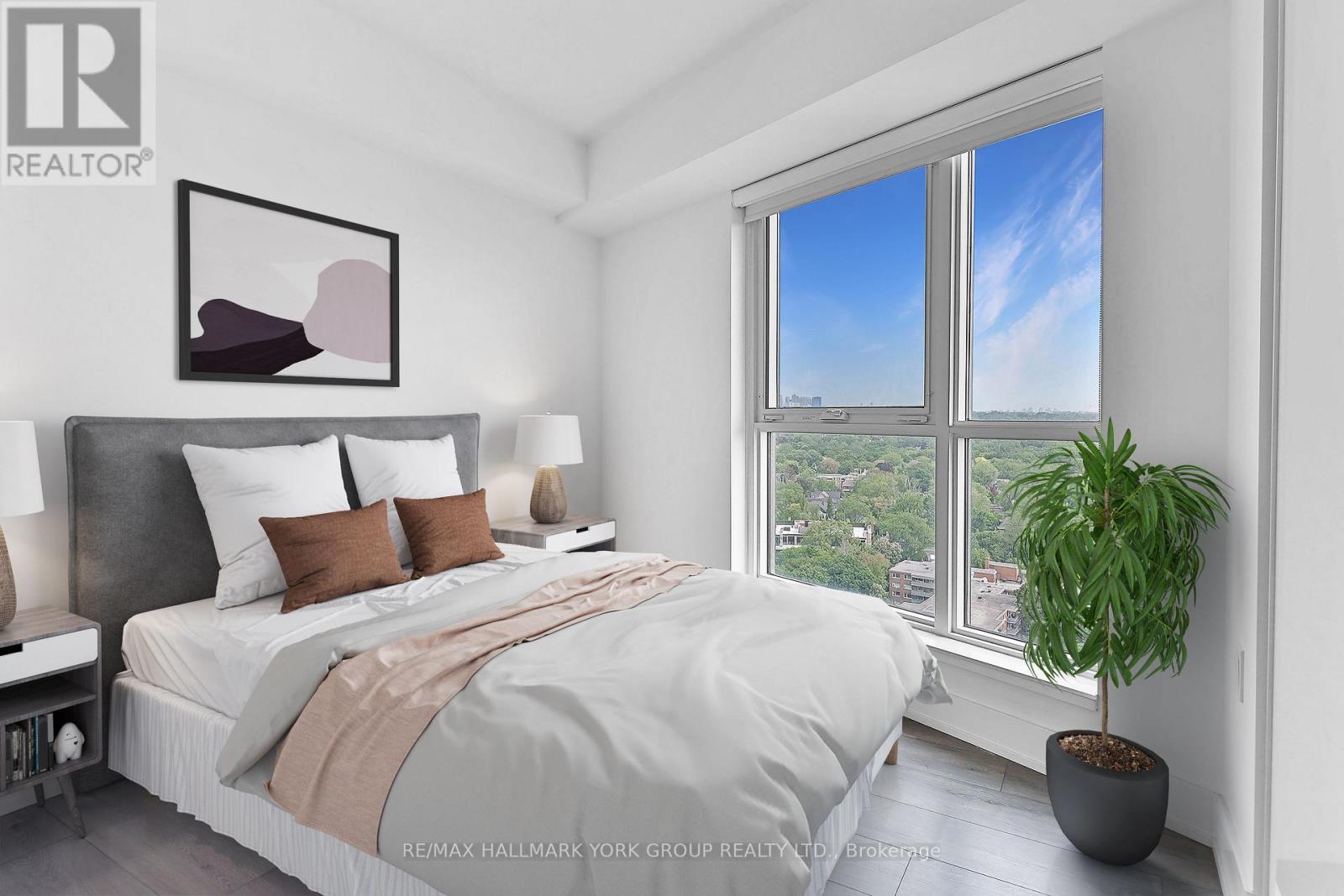 2017 - 585 Bloor Street E, Toronto, Ontario  M6G 1K5 - Photo 4 - C12206460