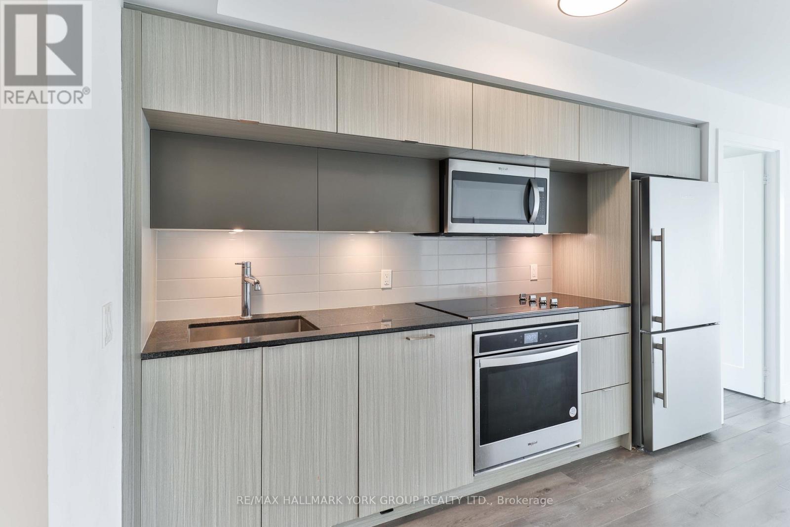 2017 - 585 Bloor Street E, Toronto, Ontario  M6G 1K5 - Photo 9 - C12206460