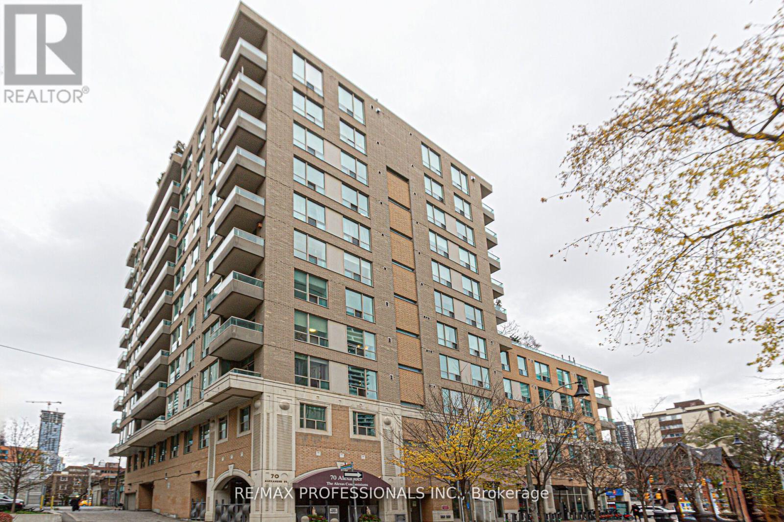 1007 - 70 ALEXANDER STREET, Toronto, Ontario