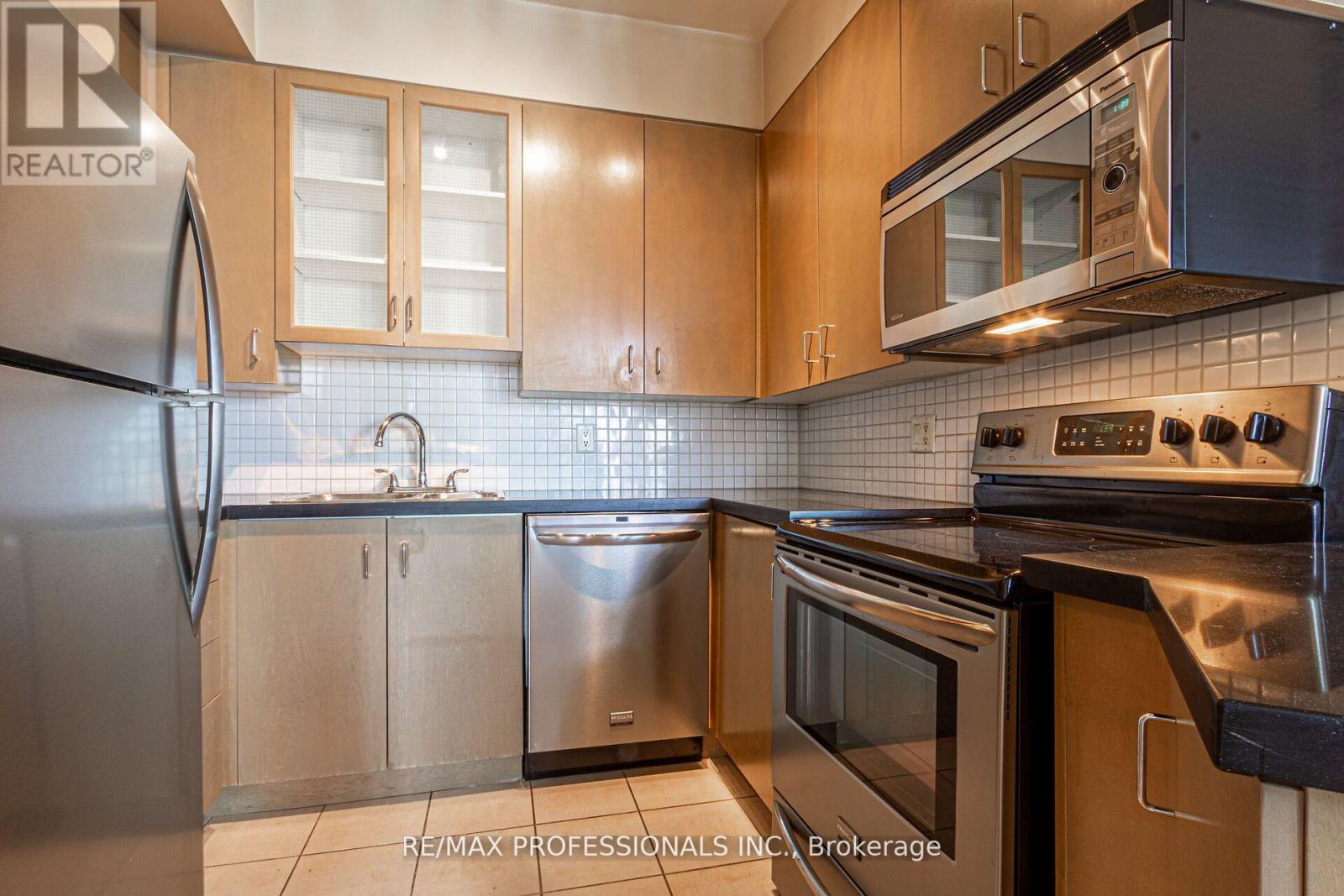1007 - 70 Alexander Street, Toronto (Church-Yonge Corridor), Ontario  M4Y 3B6 - Photo 8 - C12206501