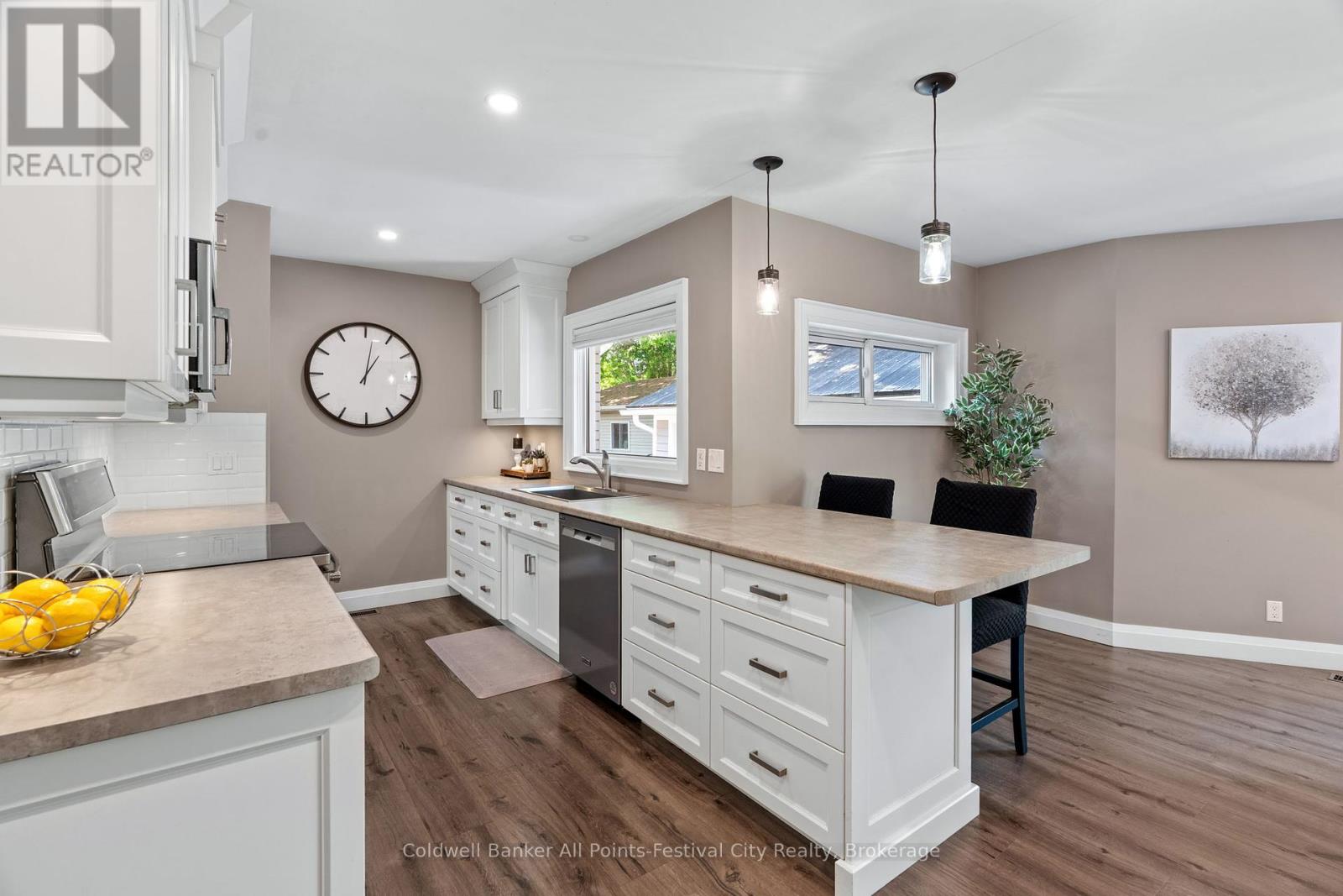 461 Maple Avenue N, North Perth, Ontario  N4W 3G4 - Photo 8 - X12206611