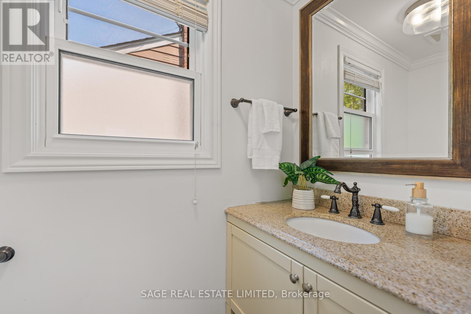 88 Gradwell Drive, Toronto, Ontario  M1M 2N2 - Photo 14 - E12206508