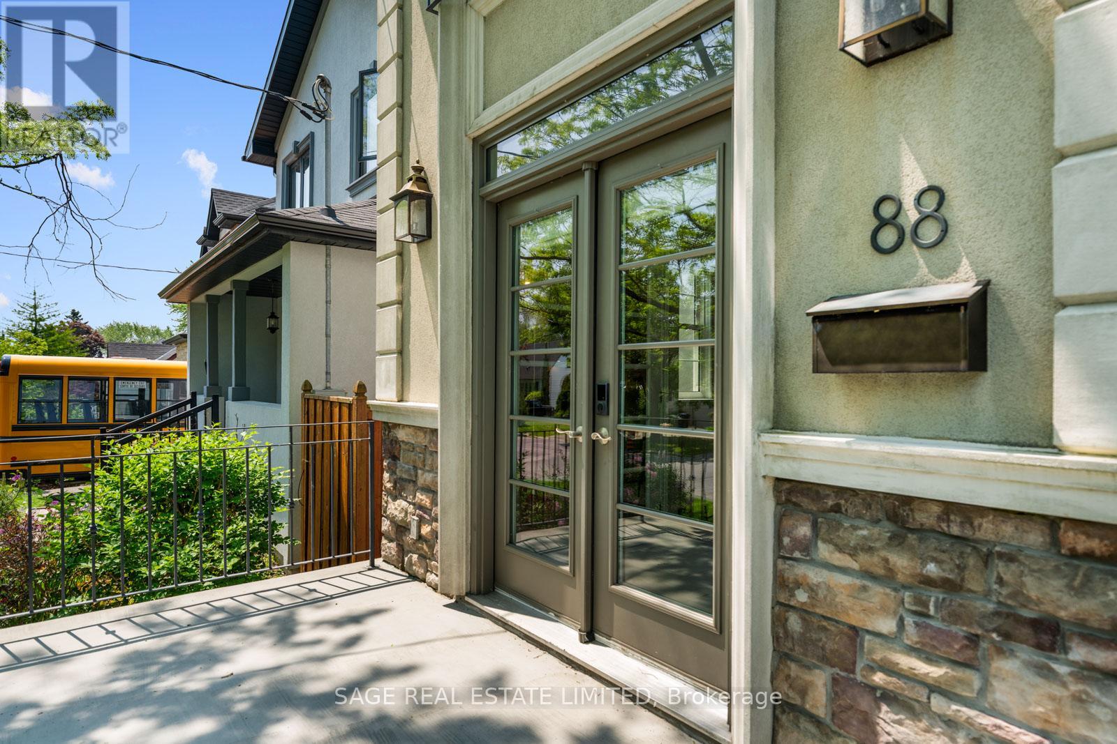 88 Gradwell Drive, Toronto, Ontario  M1M 2N2 - Photo 2 - E12206508