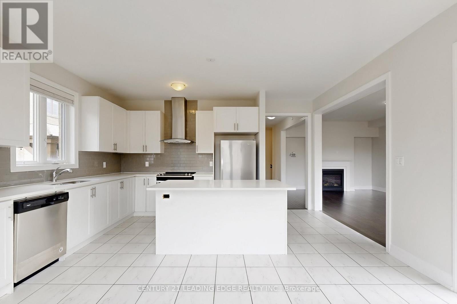 48 Micklefield Avenue, Whitby, Ontario  L1P 0C4 - Photo 11 - E12206512