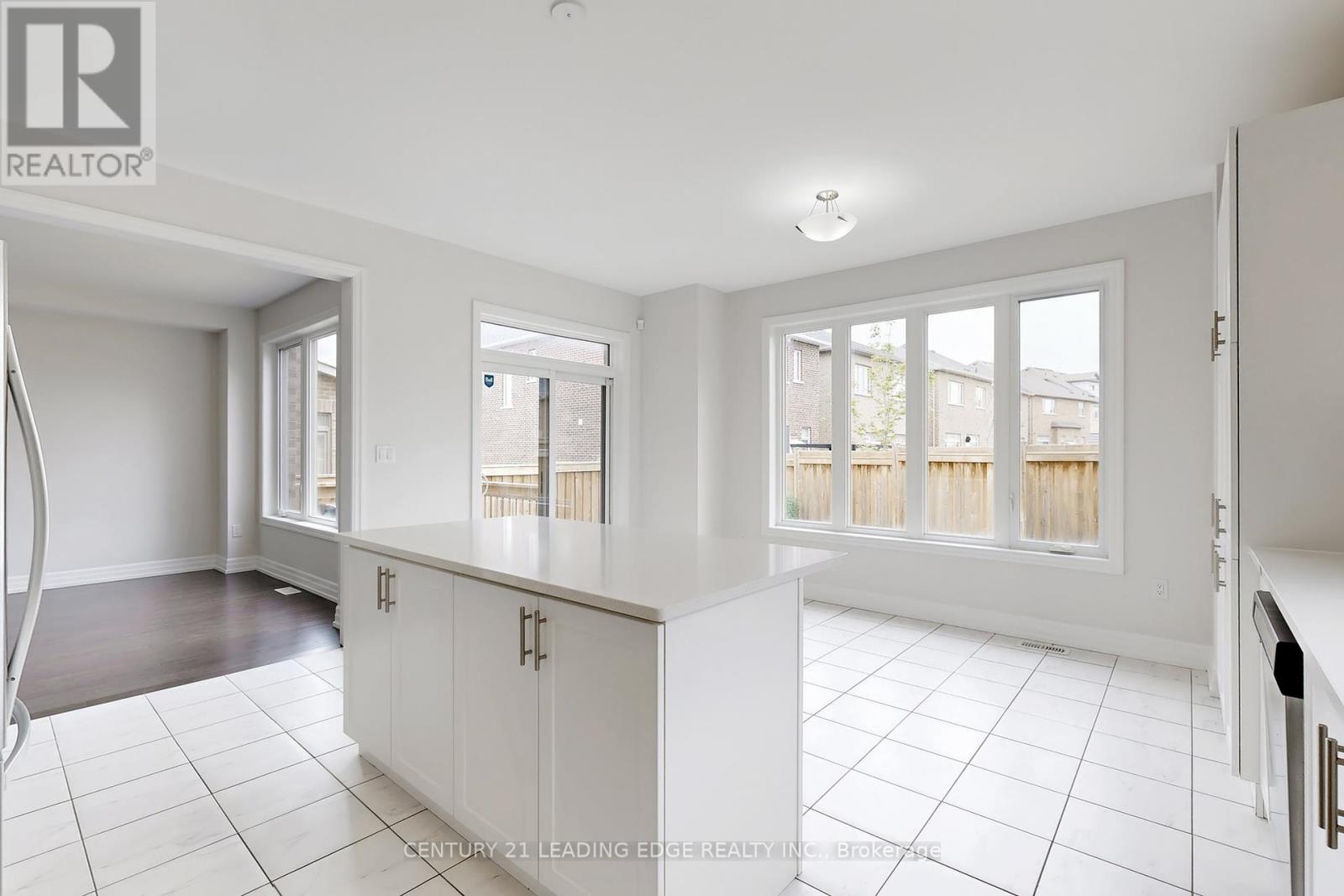 48 Micklefield Avenue, Whitby, Ontario  L1P 0C4 - Photo 13 - E12206512