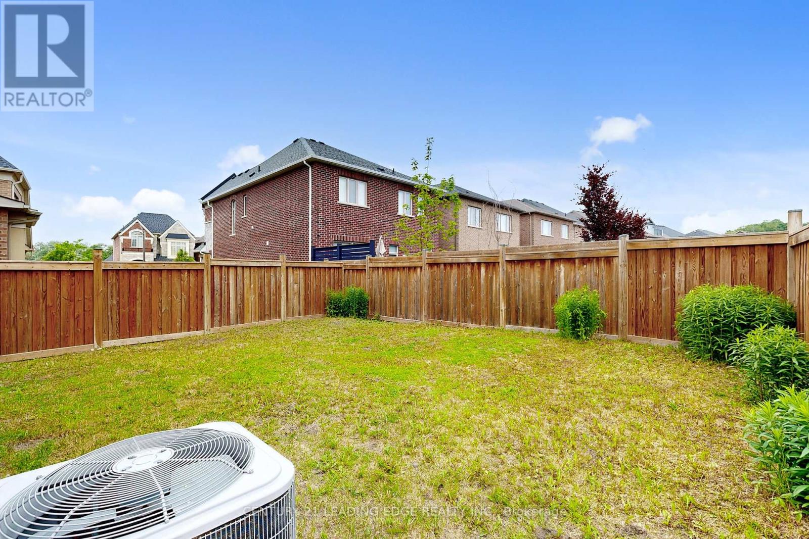48 Micklefield Avenue, Whitby, Ontario  L1P 0C4 - Photo 50 - E12206512