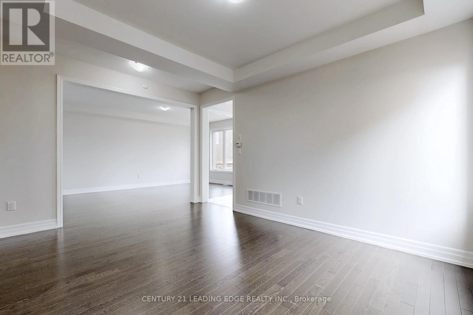 48 Micklefield Avenue, Whitby, Ontario  L1P 0C4 - Photo 6 - E12206512