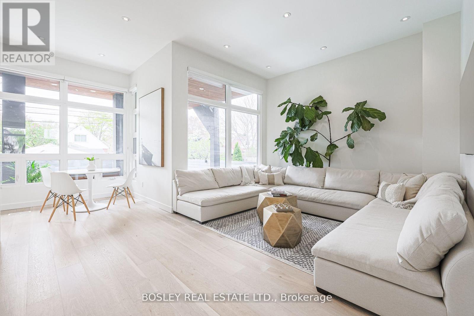 38 Roblin Avenue, Toronto, Ontario  M4C 3R1 - Photo 12 - E12206537