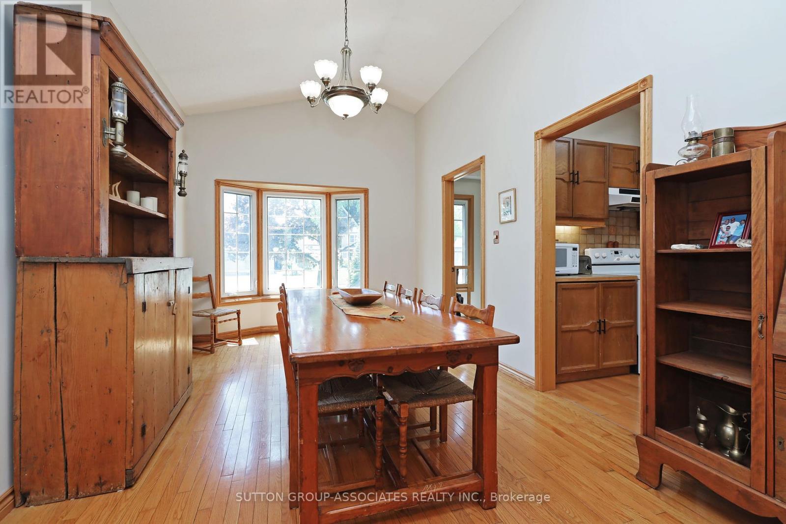 768 LOCHNESS CRESCENT, Oshawa, Ontario