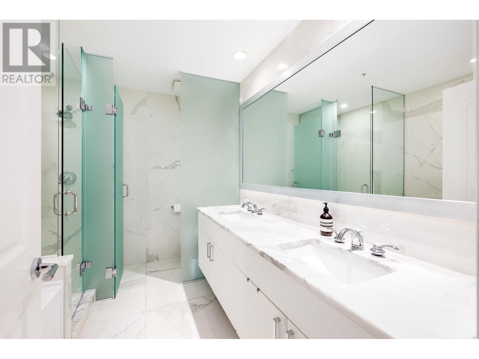 207 175 Victory Ship Way, North Vancouver, British Columbia  V7L 0G1 - Photo 16 - R2974640