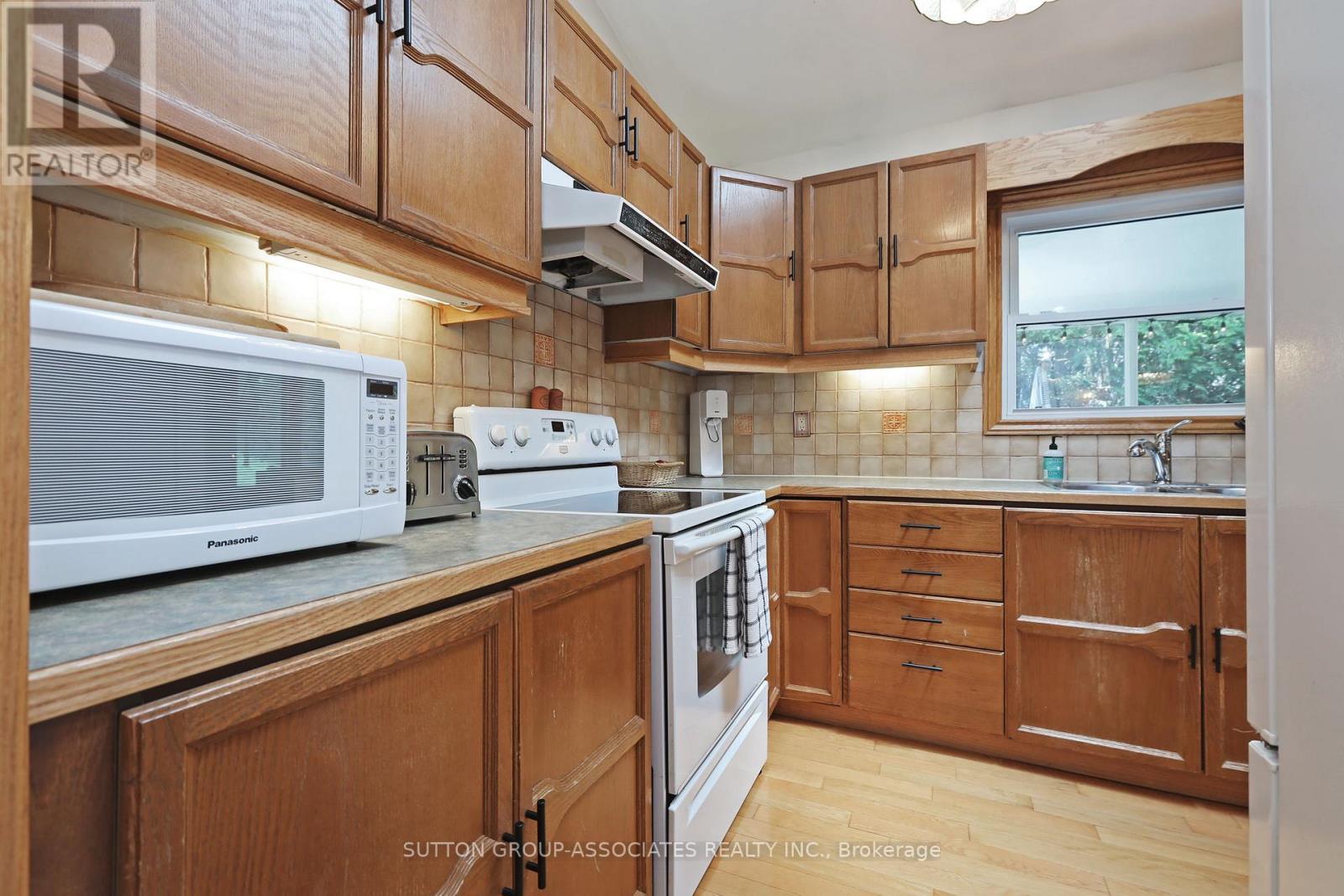 768 Lochness Crescent, Oshawa, Ontario  L1J 7R1 - Photo 11 - E12198613