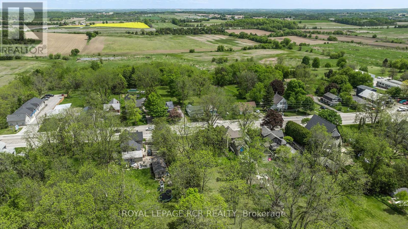 20377 Leslie Street, East Gwillimbury, Ontario  L0G 1R0 - Photo 10 - N12206500