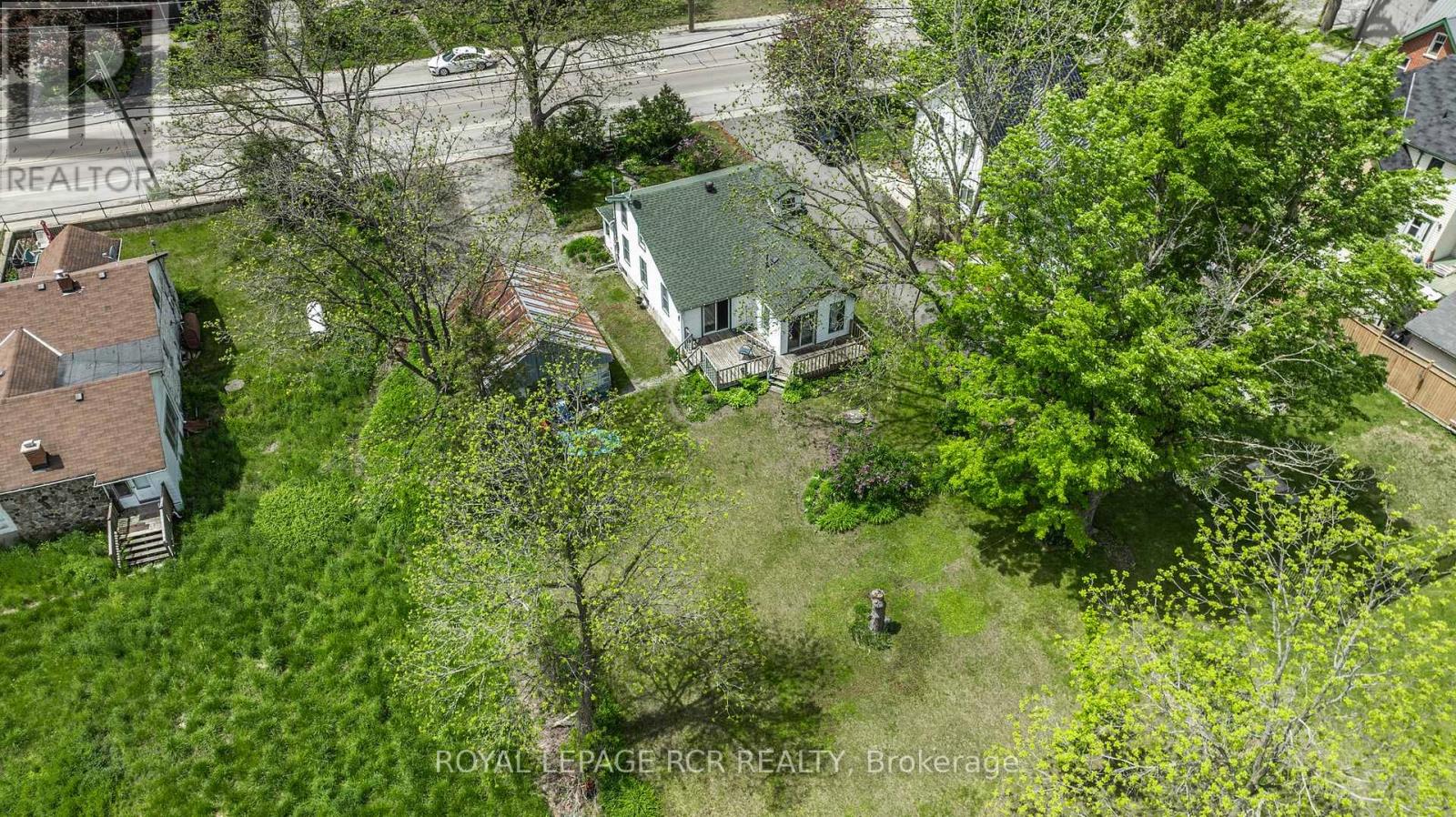20377 Leslie Street, East Gwillimbury, Ontario  L0G 1R0 - Photo 4 - N12206500