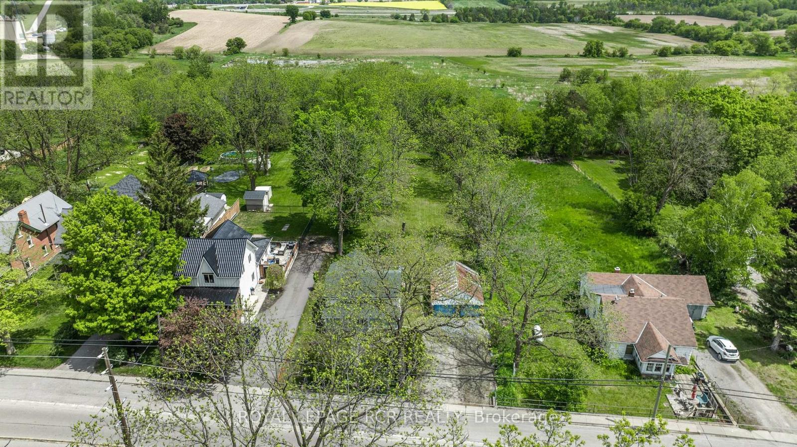 20377 Leslie Street, East Gwillimbury, Ontario  L0G 1R0 - Photo 8 - N12206500