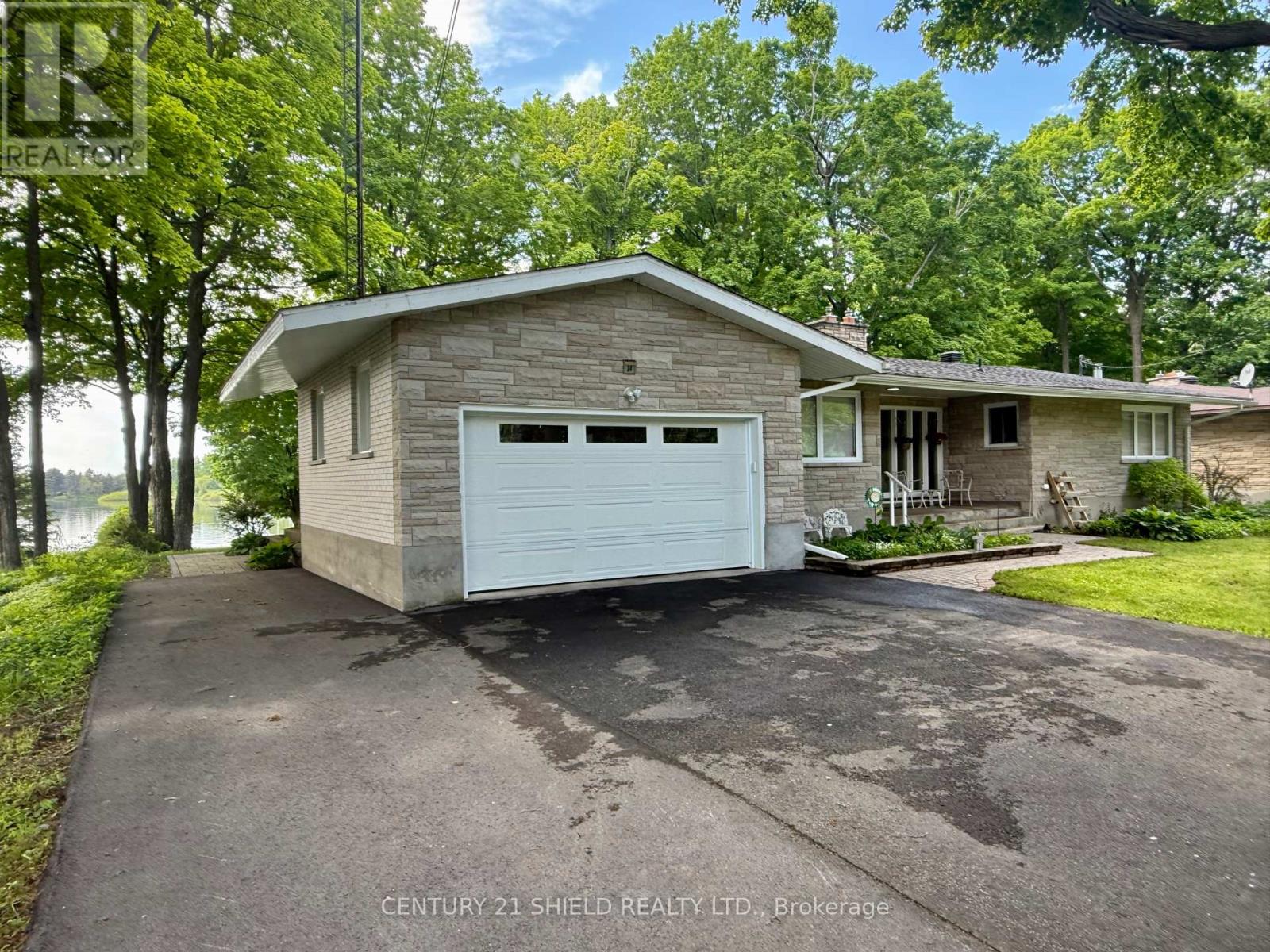 14 Robin Road, South Stormont, Ontario  K0C 1P0 - Photo 1 - X12206566
