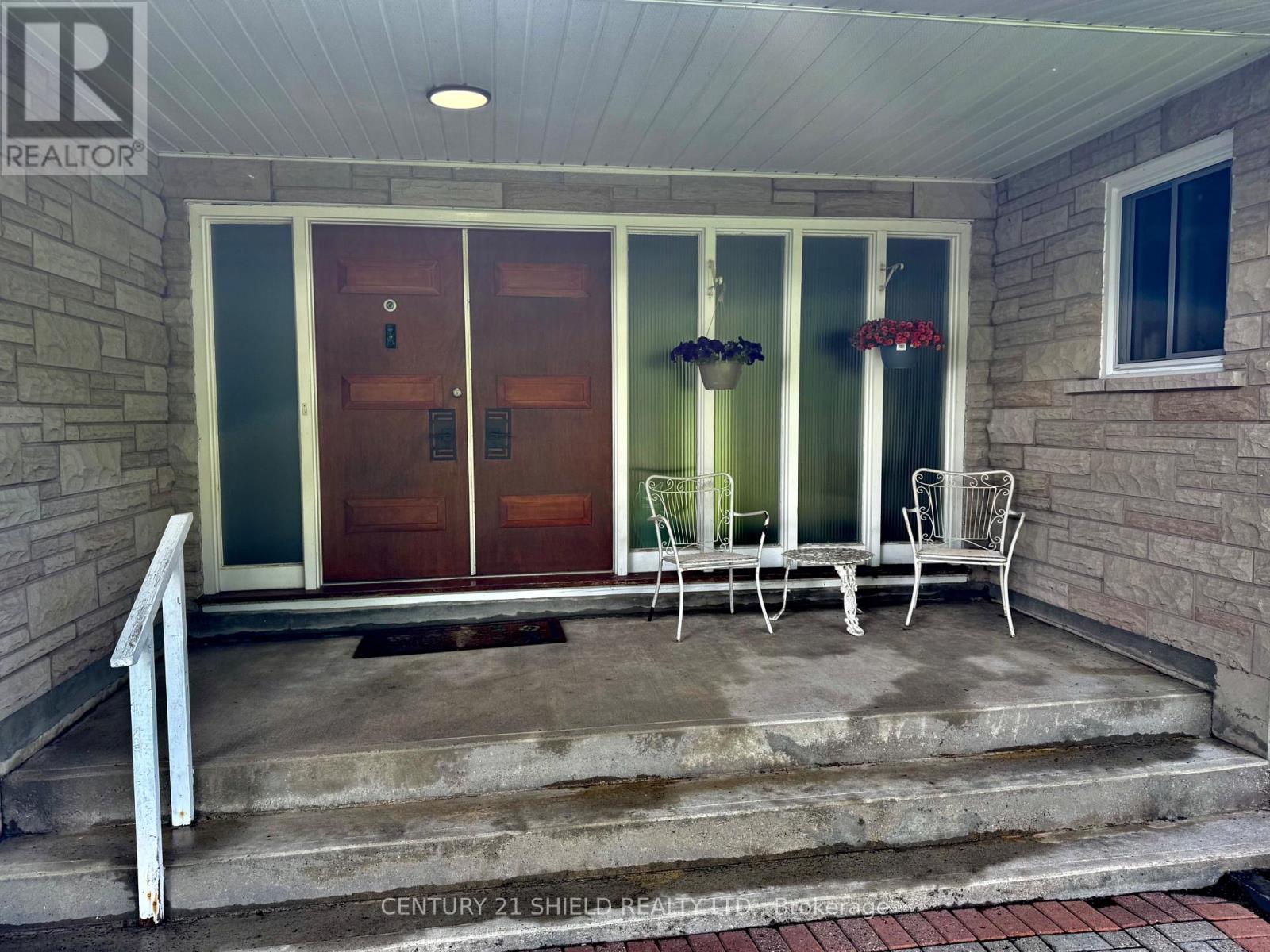 14 Robin Road, South Stormont, Ontario  K0C 1P0 - Photo 2 - X12206566