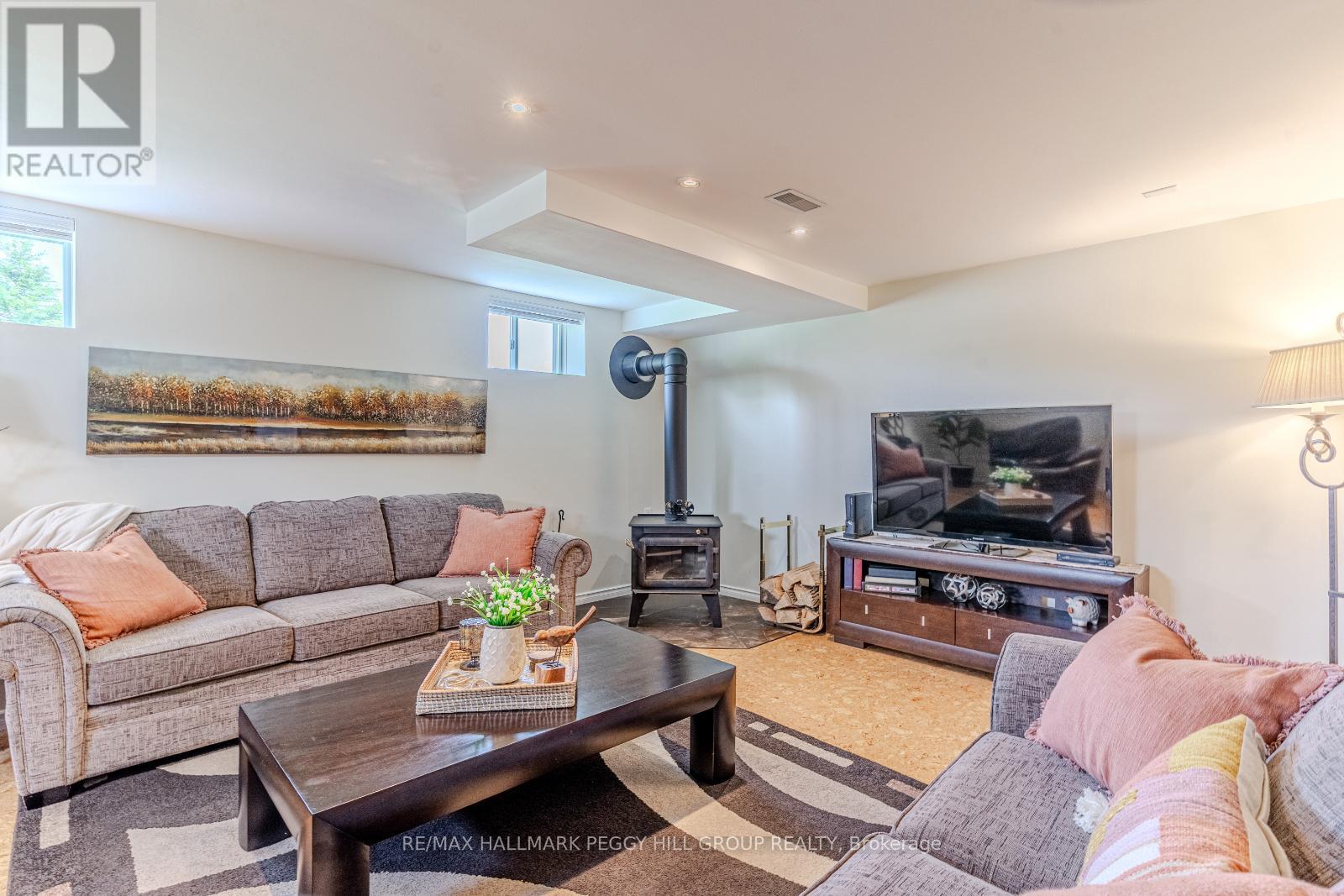 3413 Mccarthy Drive, Clearview, Ontario  L0M 1N0 - Photo 12 - S12206435