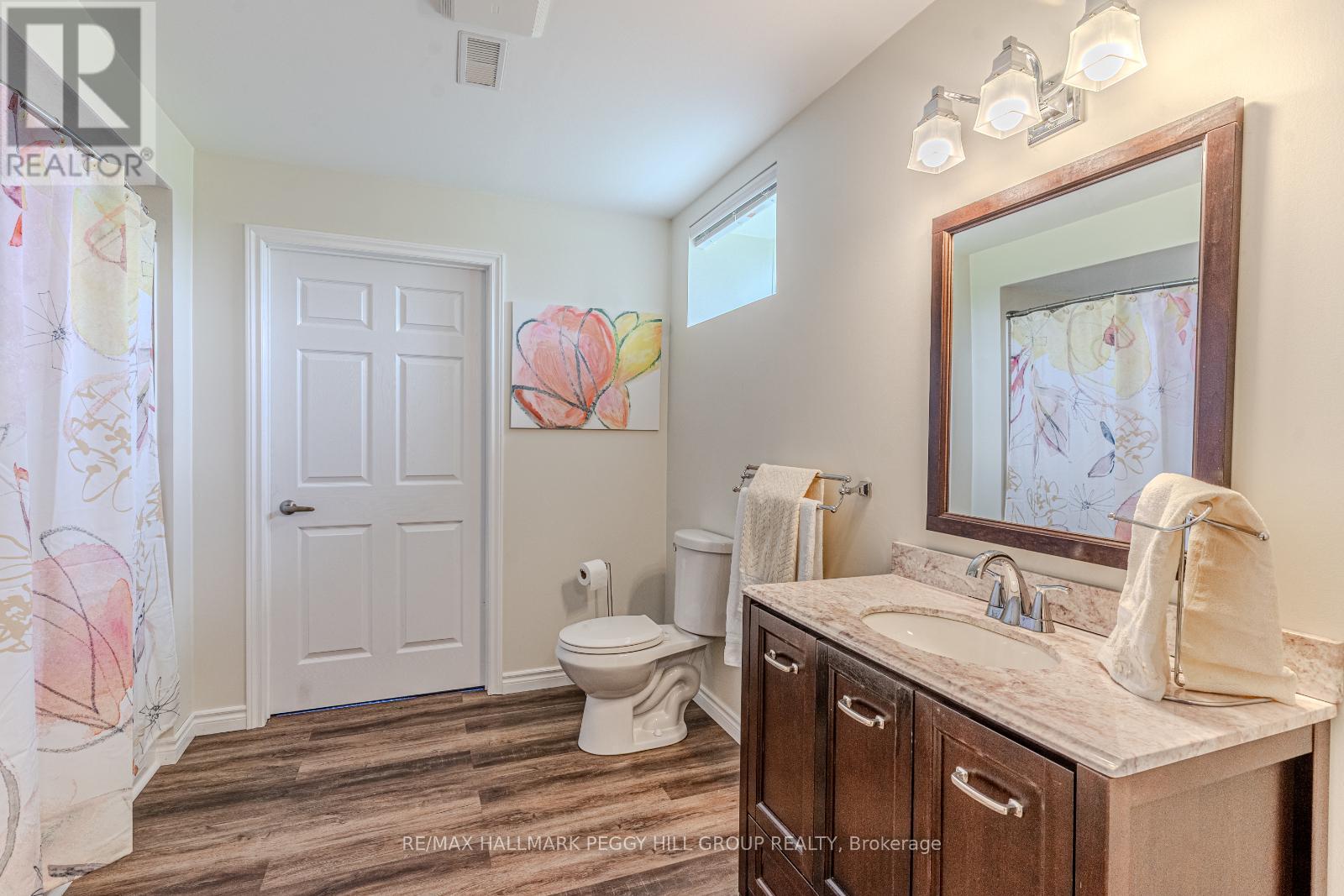 3413 Mccarthy Drive, Clearview, Ontario  L0M 1N0 - Photo 17 - S12206435