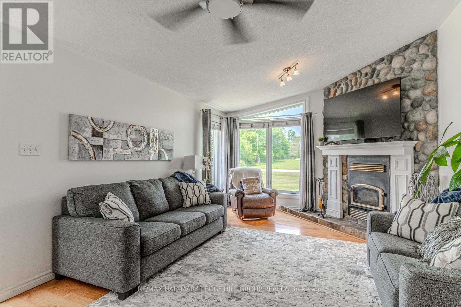 3413 Mccarthy Drive, Clearview, Ontario  L0M 1N0 - Photo 6 - S12206435