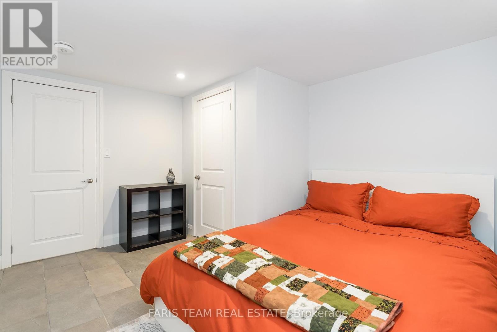 135 Gunn Street, Barrie, Ontario  L4M 2H6 - Photo 17 - S12206522