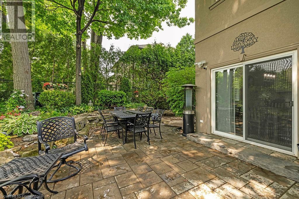 1091 Forestvale Drive, Burlington, Ontario  L7P 4W4 - Photo 5 - 40736482