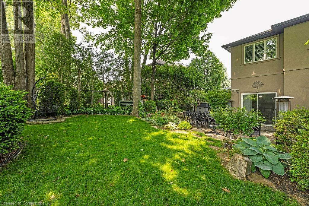 1091 Forestvale Drive, Burlington, Ontario  L7P 4W4 - Photo 8 - 40736482