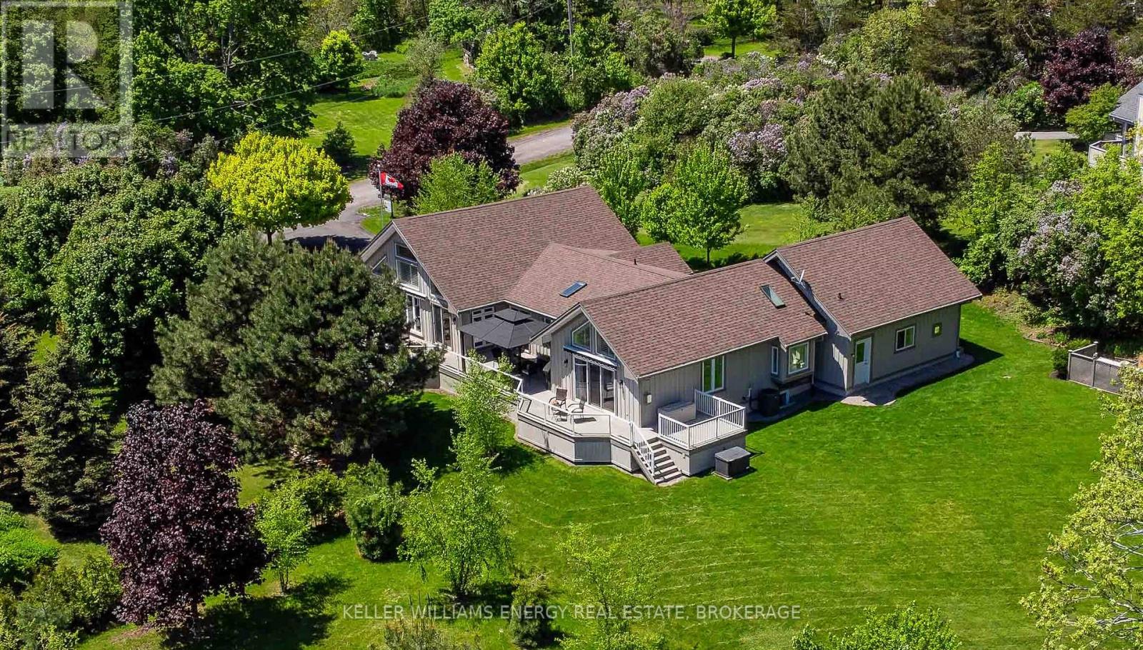 43 Smiths Bay Avenue, Prince Edward County, Ontario  K0K 2T0 - Photo 1 - X12180613
