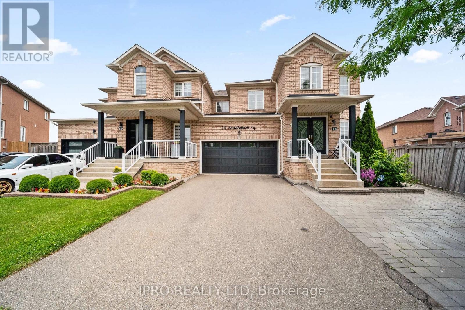 14 Saddleback Square, Brampton (Fletcher's Creek Village), Ontario  L6X 5C5 - Photo 2 - W12206407