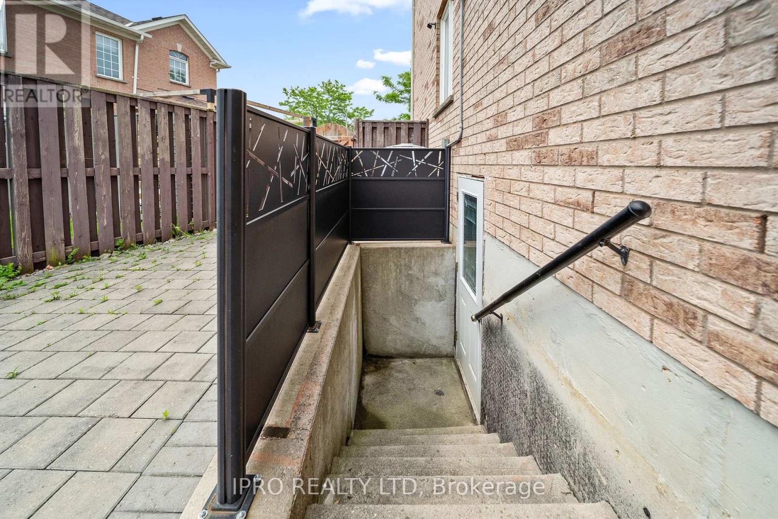 14 Saddleback Square, Brampton (Fletcher's Creek Village), Ontario  L6X 5C5 - Photo 44 - W12206407