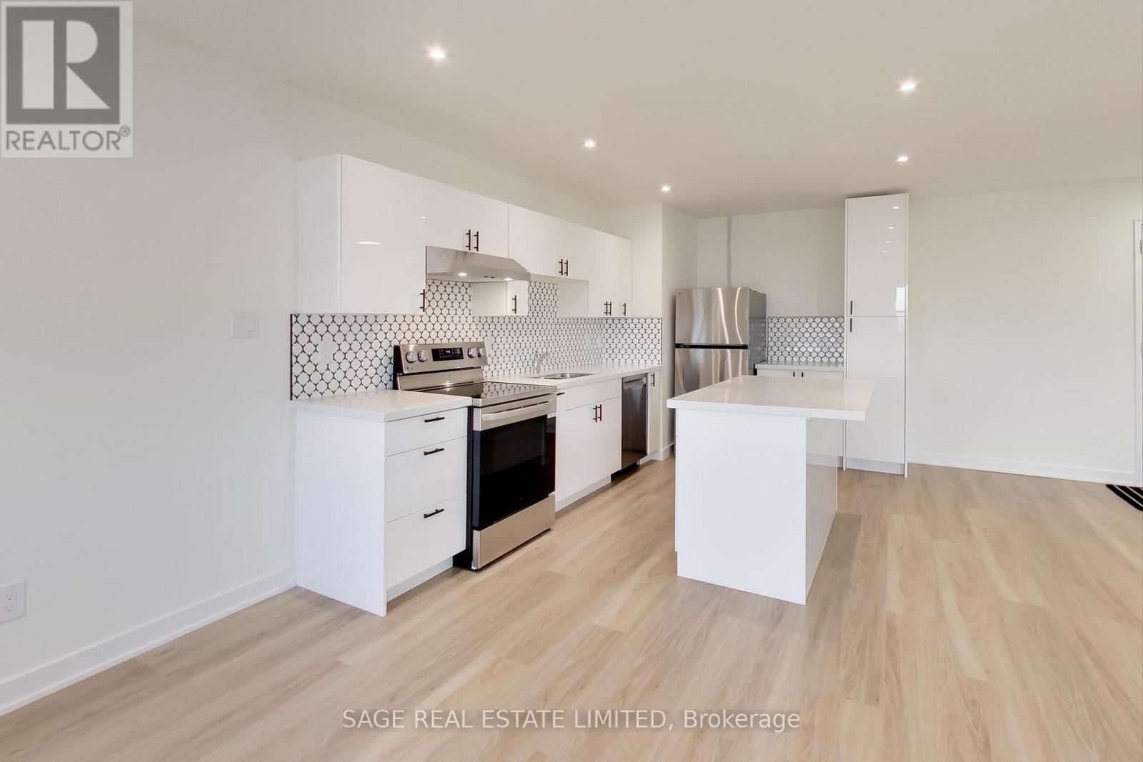 502 - 2961 Dufferin Street, Toronto, Ontario  M6B 3T2 - Photo 5 - W12206411