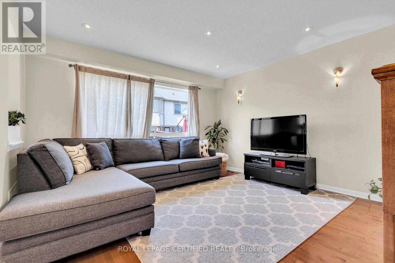 34 Tawnie Crescent, Brampton, Ontario  L6X 0L7 - Photo 13 - W12206414