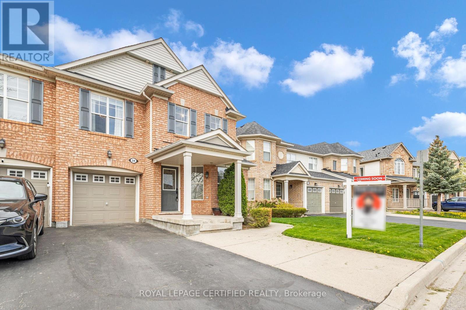 34 Tawnie Crescent, Brampton, Ontario  L6X 0L7 - Photo 3 - W12206414