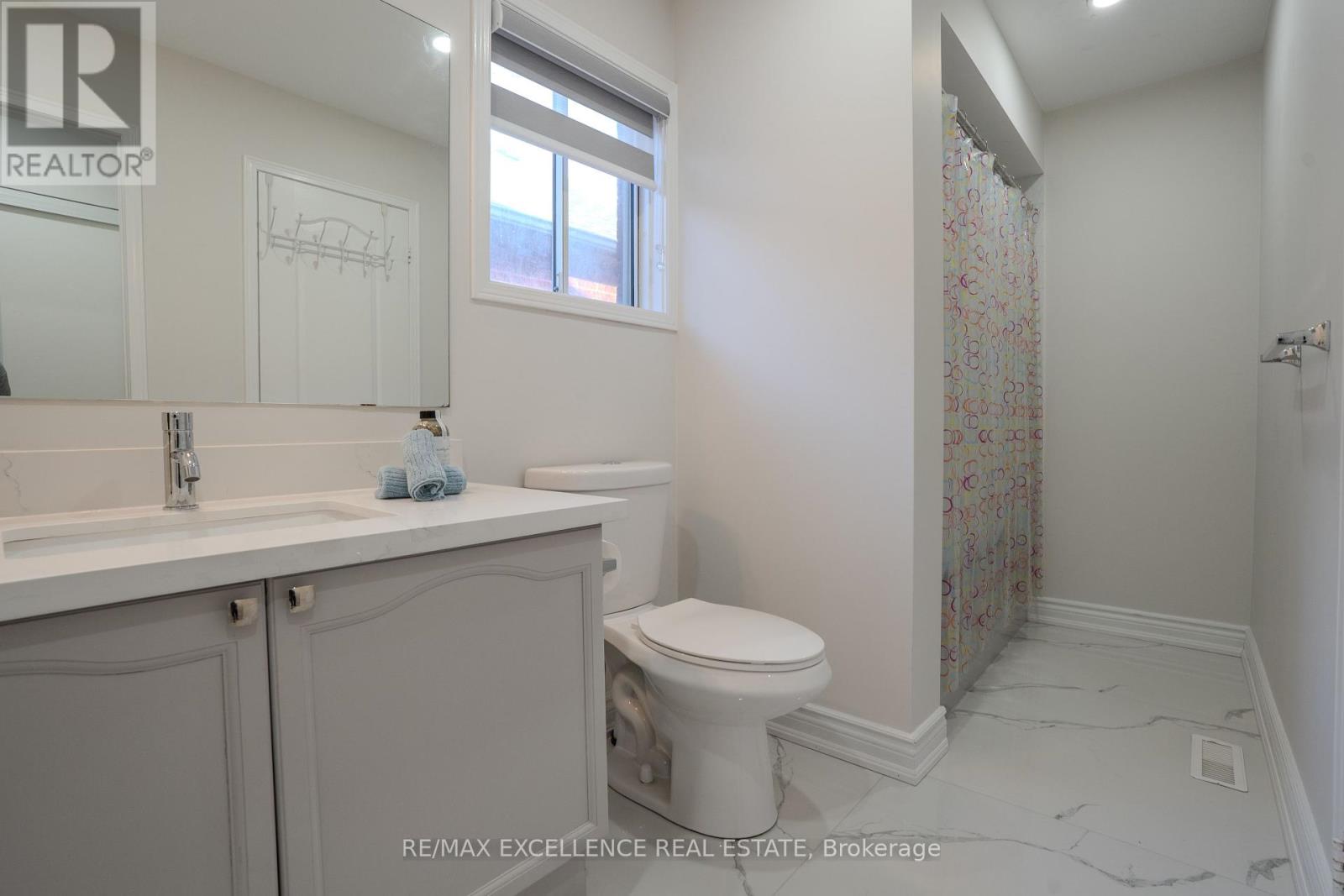 6839 Gracefield Drive, Mississauga, Ontario  L5N 6T6 - Photo 21 - W12206429