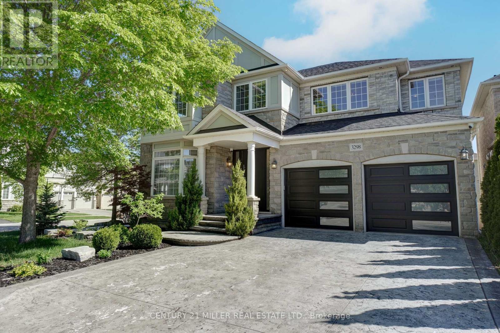 3298 LIPTAY AVENUE, Oakville, Ontario