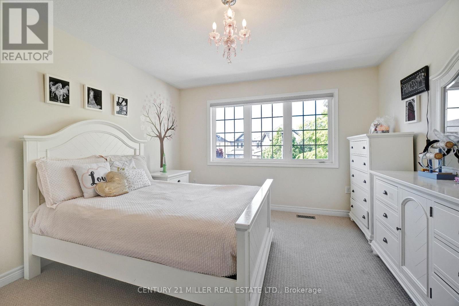 3298 Liptay Avenue, Oakville, Ontario  L6M 0N1 - Photo 33 - W12206432