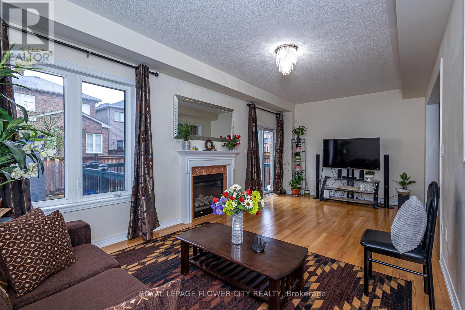 8 Washburn Road, Brampton (Bram East), Ontario  L6P 3V7 - Photo 10 - W12206447