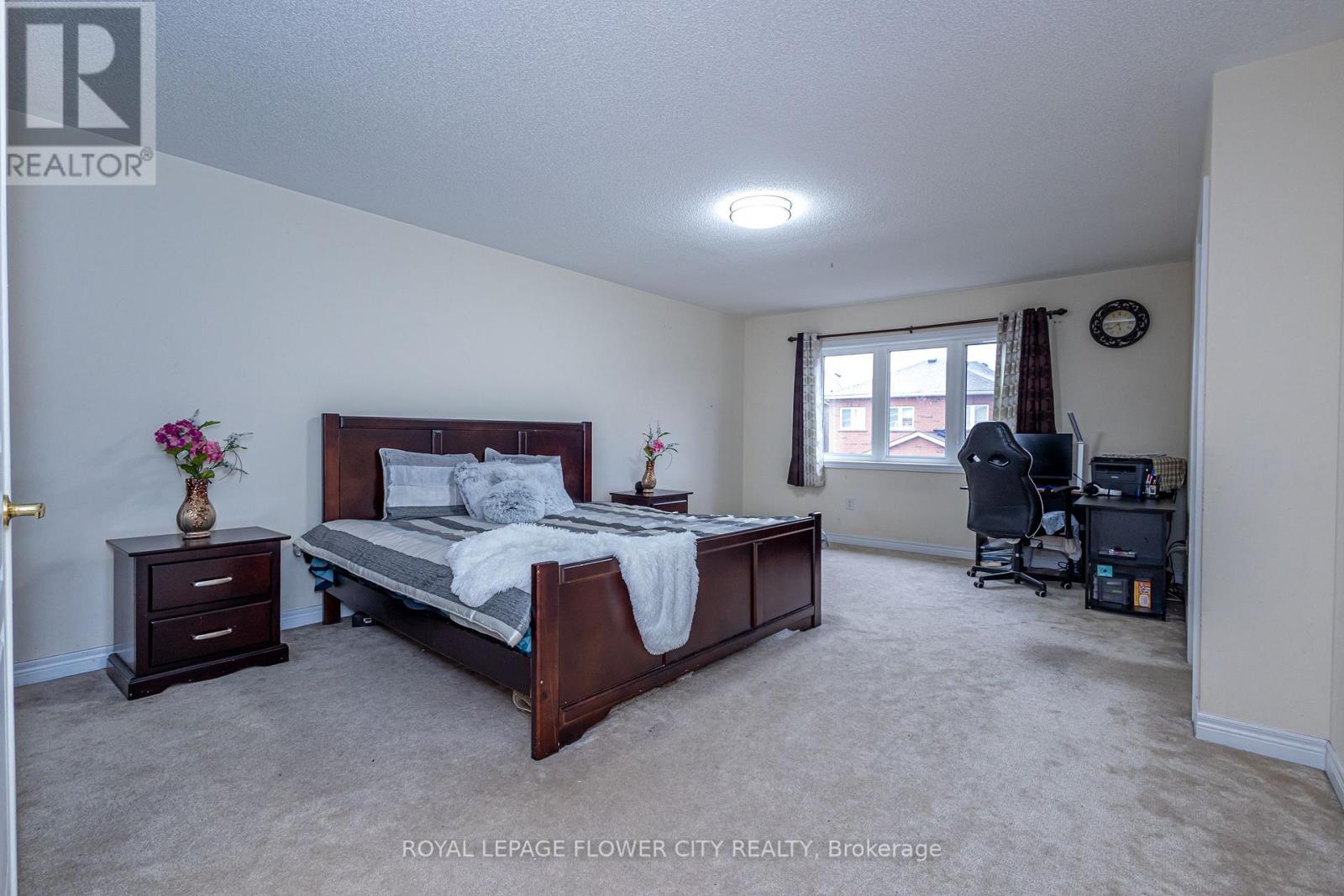 8 Washburn Road, Brampton (Bram East), Ontario  L6P 3V7 - Photo 15 - W12206447