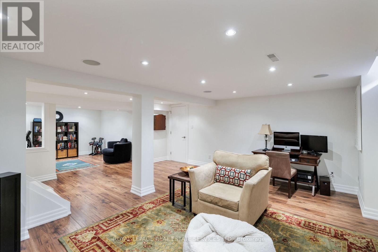 2358 Canso Road, Oakville (Fd Ford), Ontario  L6J 5W6 - Photo 27 - W12206458