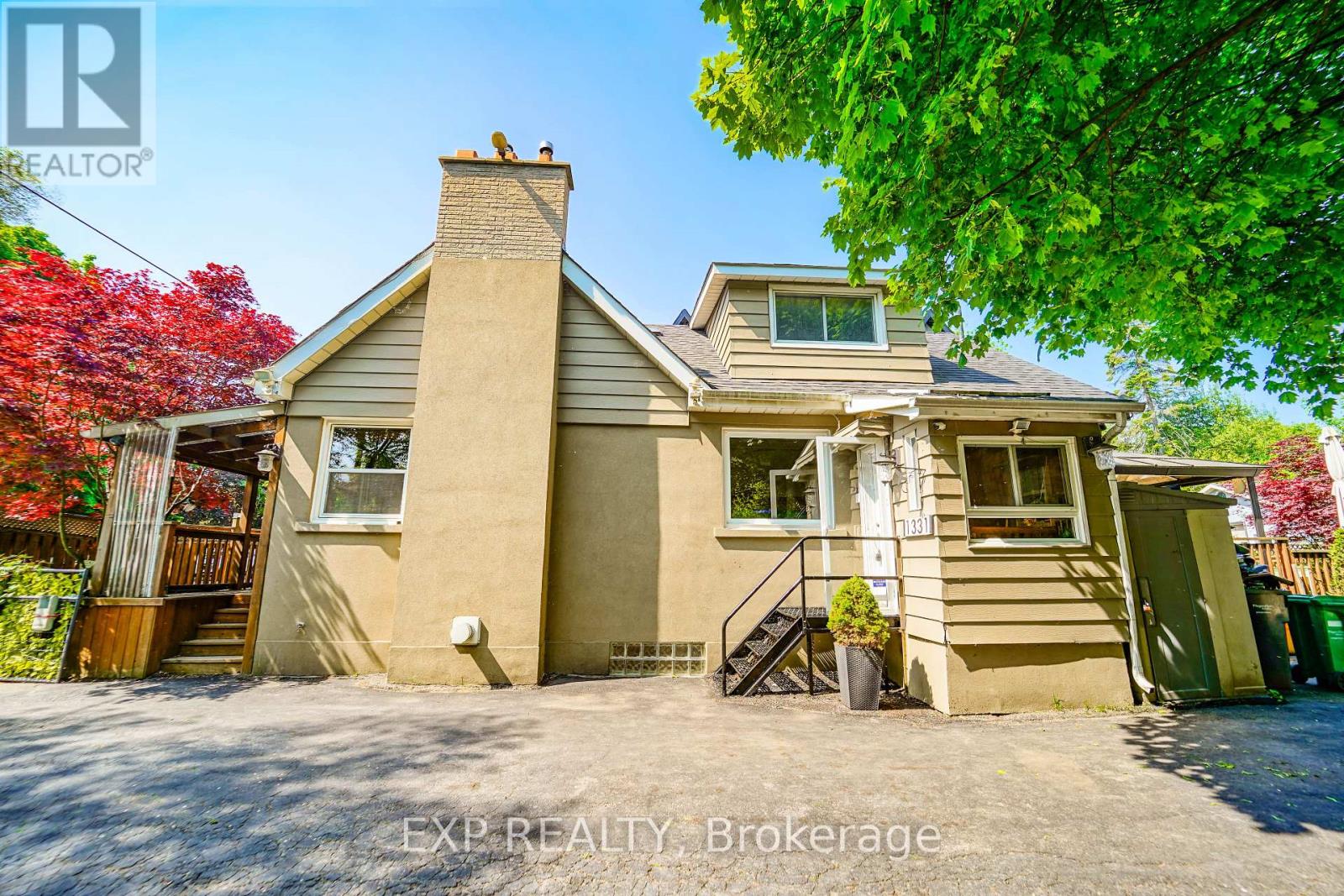 1331 St. James Avenue, Mississauga, Ontario  L5E 1J3 - Photo 2 - W12206480