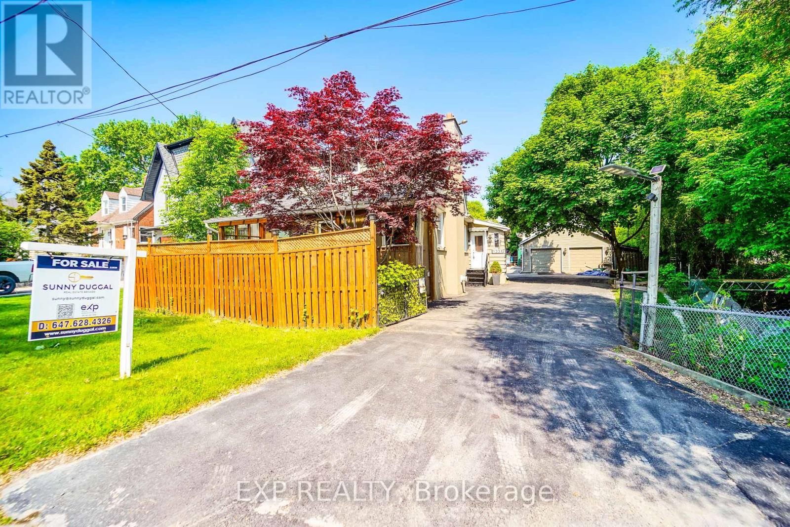 1331 St. James Avenue, Mississauga, Ontario  L5E 1J3 - Photo 20 - W12206480