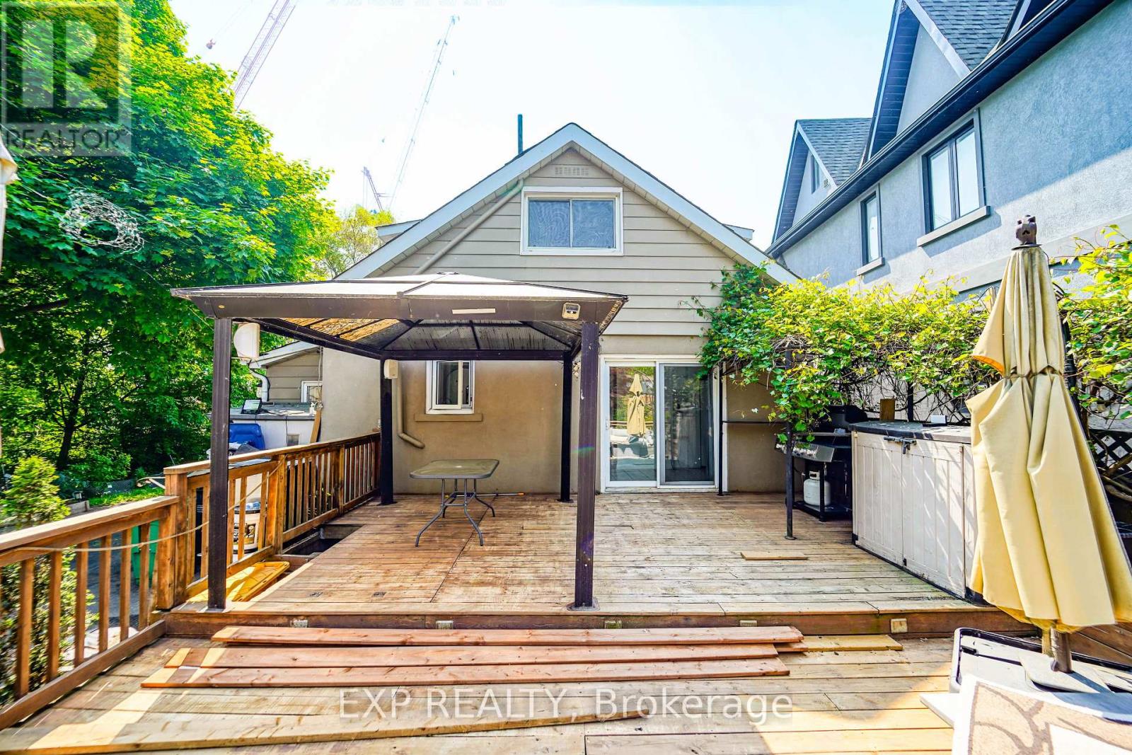 1331 St. James Avenue, Mississauga, Ontario  L5E 1J3 - Photo 25 - W12206480
