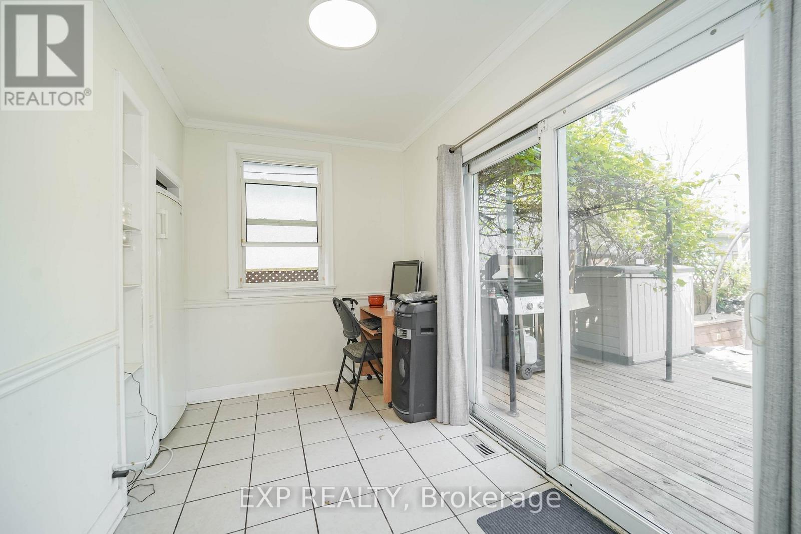 1331 St. James Avenue, Mississauga, Ontario  L5E 1J3 - Photo 40 - W12206480